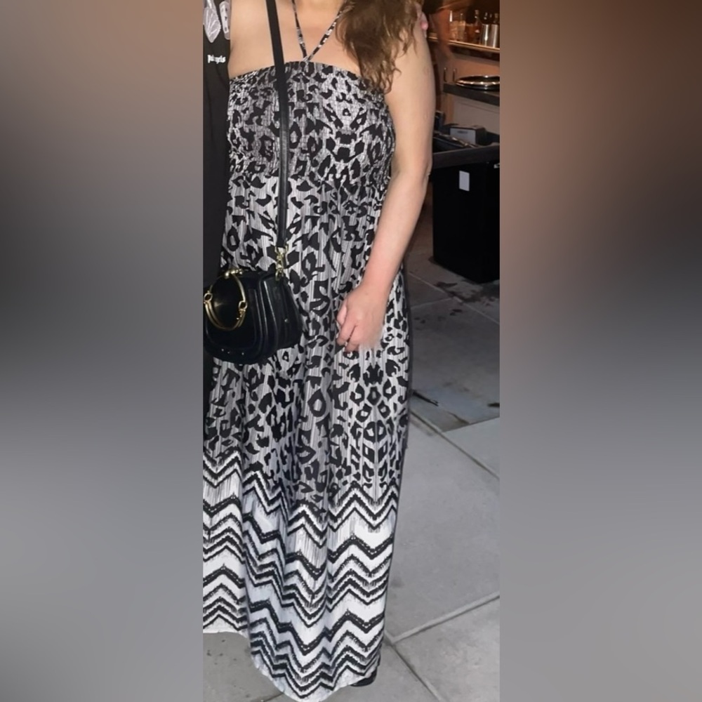 Elegant Black and White Maxi Dress